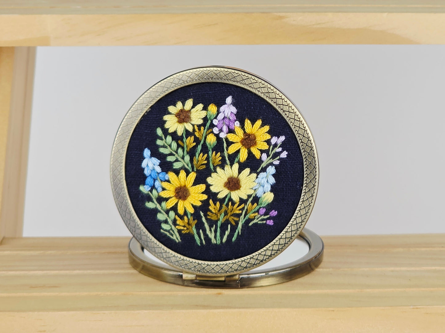 Motif Compact Mirror - Midnight Sunflower Bouquet | Handmade by Lena Handicrafts