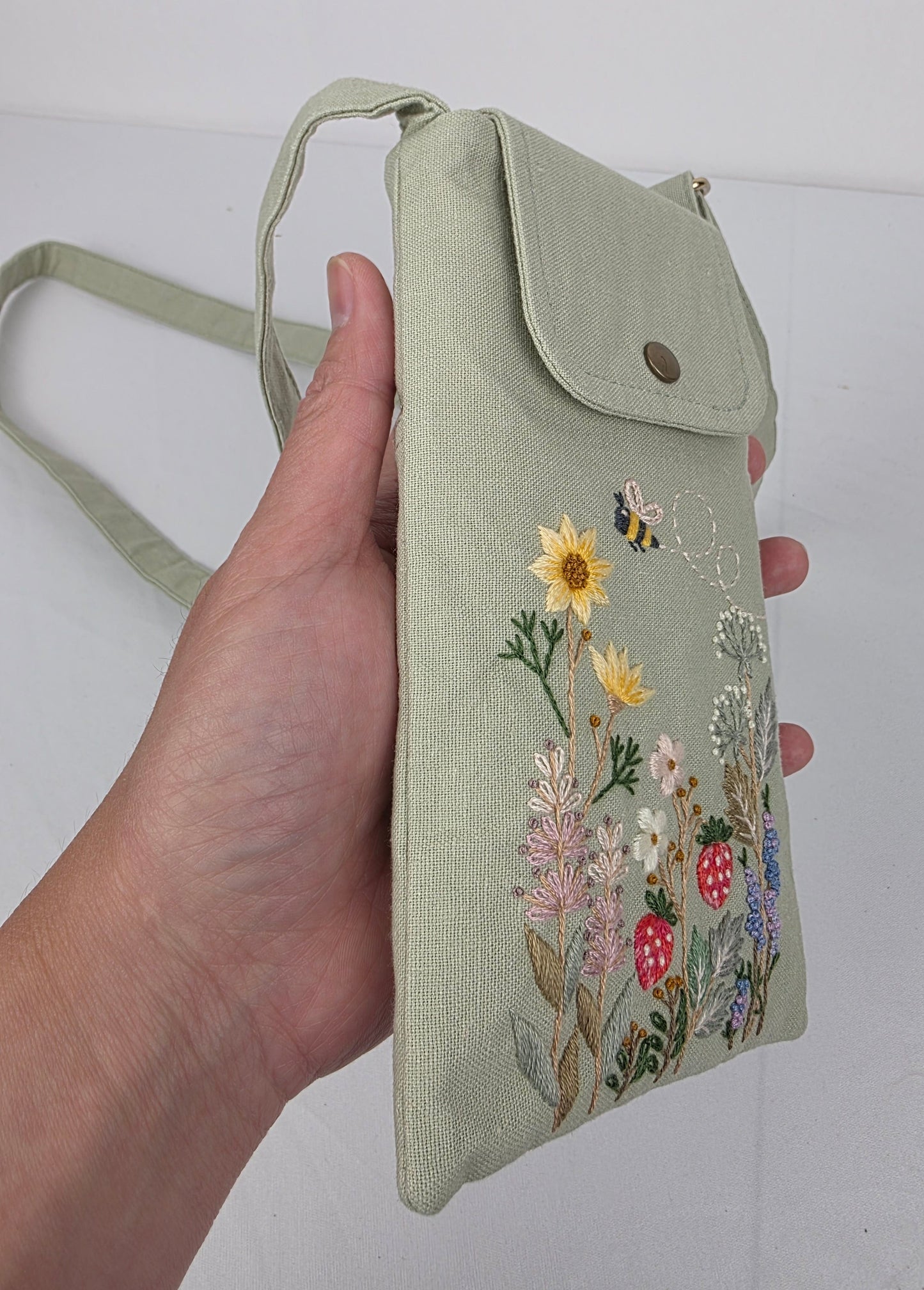 Phone Travel Wallet - Pistachio