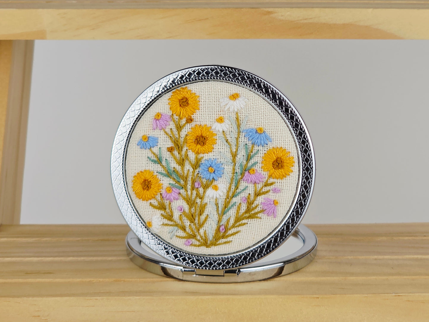 Motif Compact Mirror - Amber Wildflower Bouquet | Handmade by Lena Handicrafts