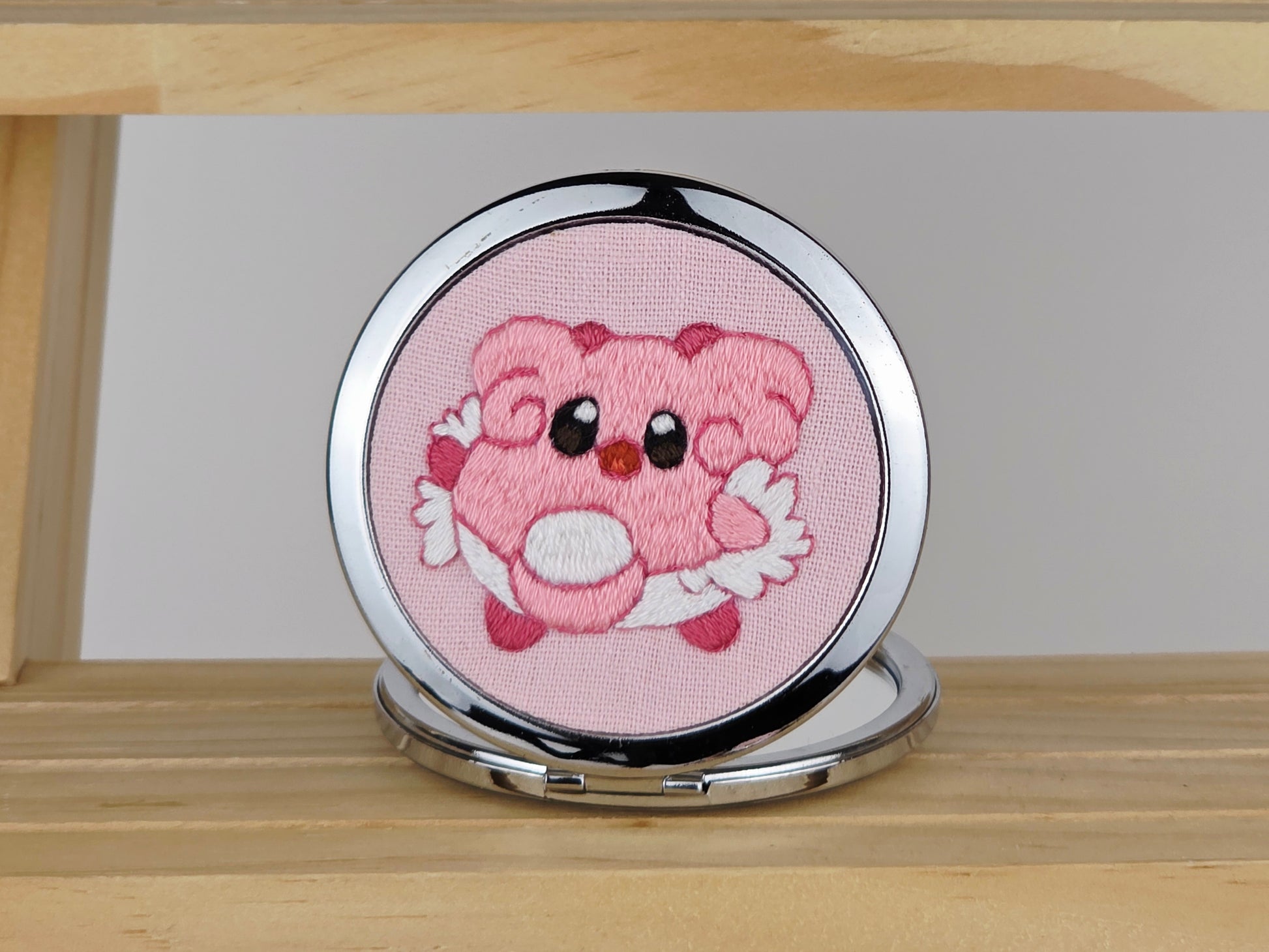 Motif Compact Mirror - Blush Kirby Daisy | Handmade by Lena Handicrafts