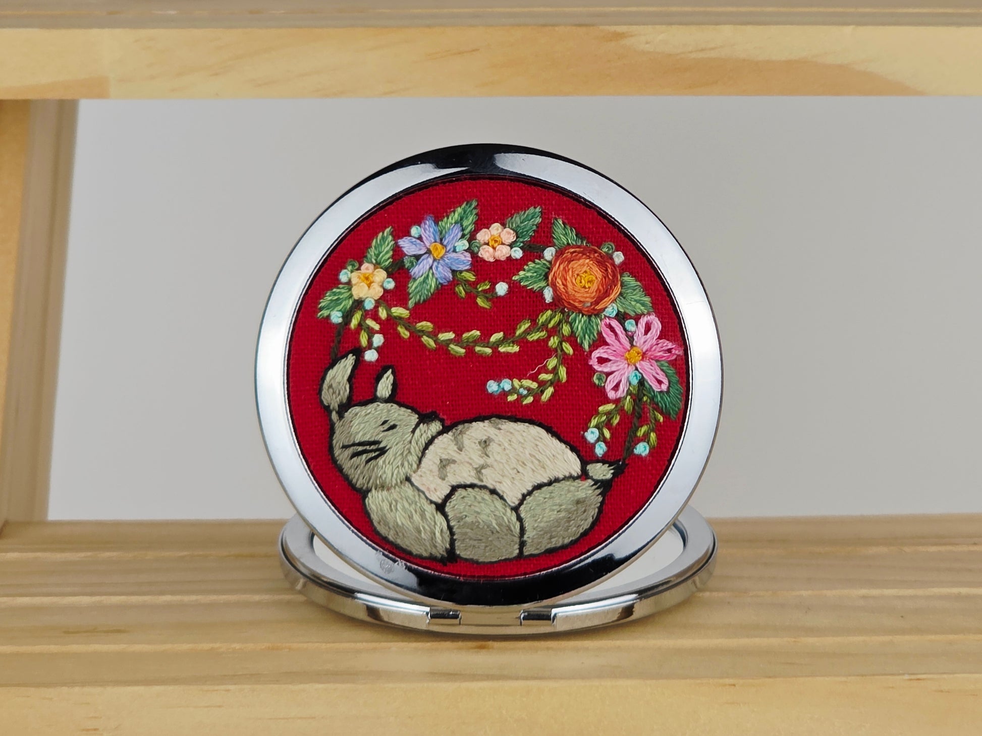 Motif Compact Mirror - Crimson Totoro Garland | Handmade by Lena Handicrafts