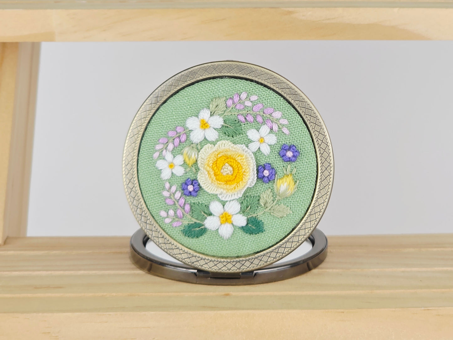 Motif Compact Mirror - Sage Rose Bouquet | Handmade by Lena Handicrafts