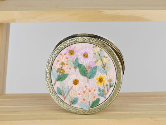 Motif Compact Mirror - Blush Daisy Cluster | Handmade by Lena Handicrafts
