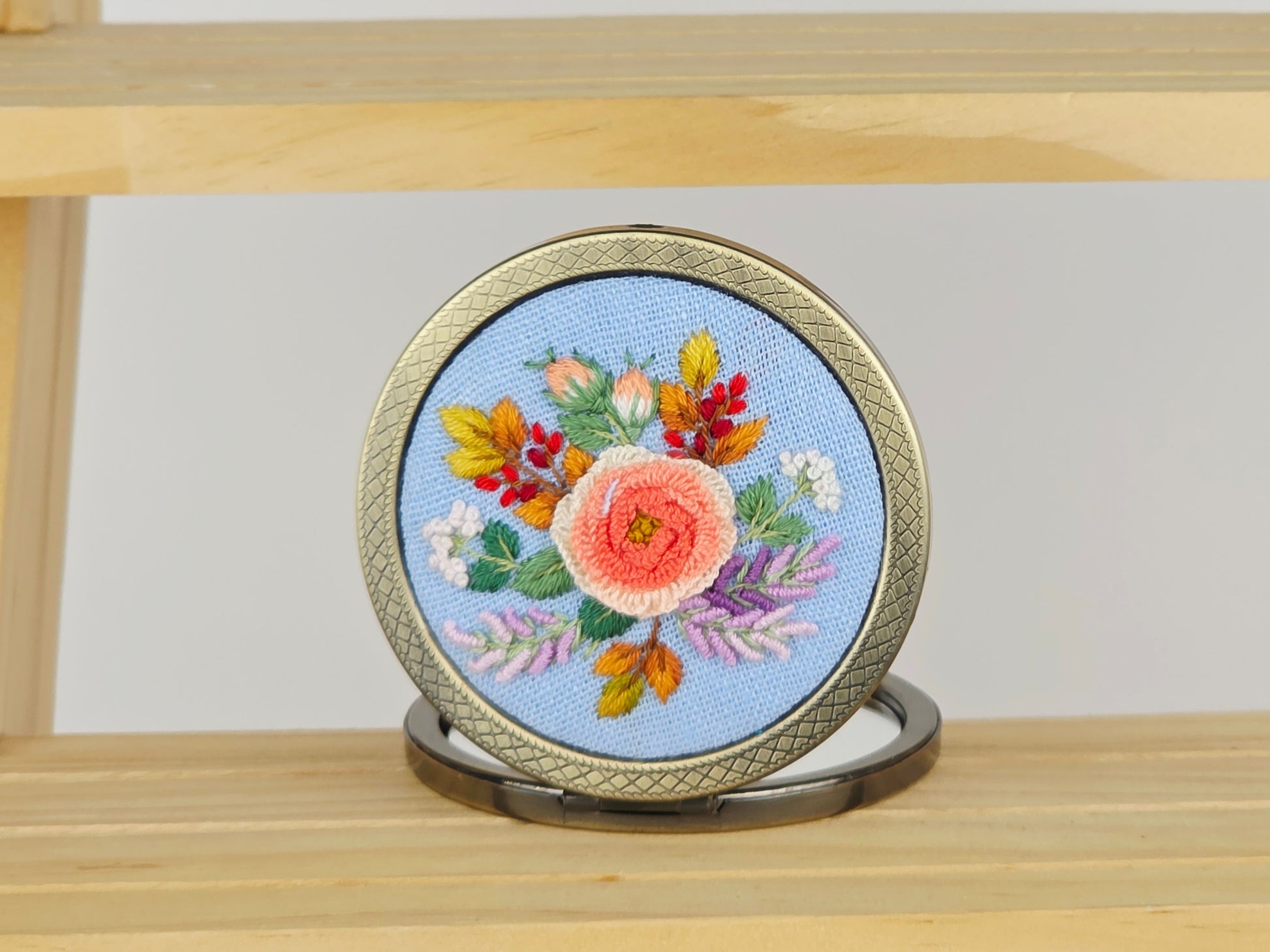 Motif Compact Mirror - Sky Rose Bouquet | Handmade by Lena Handicrafts