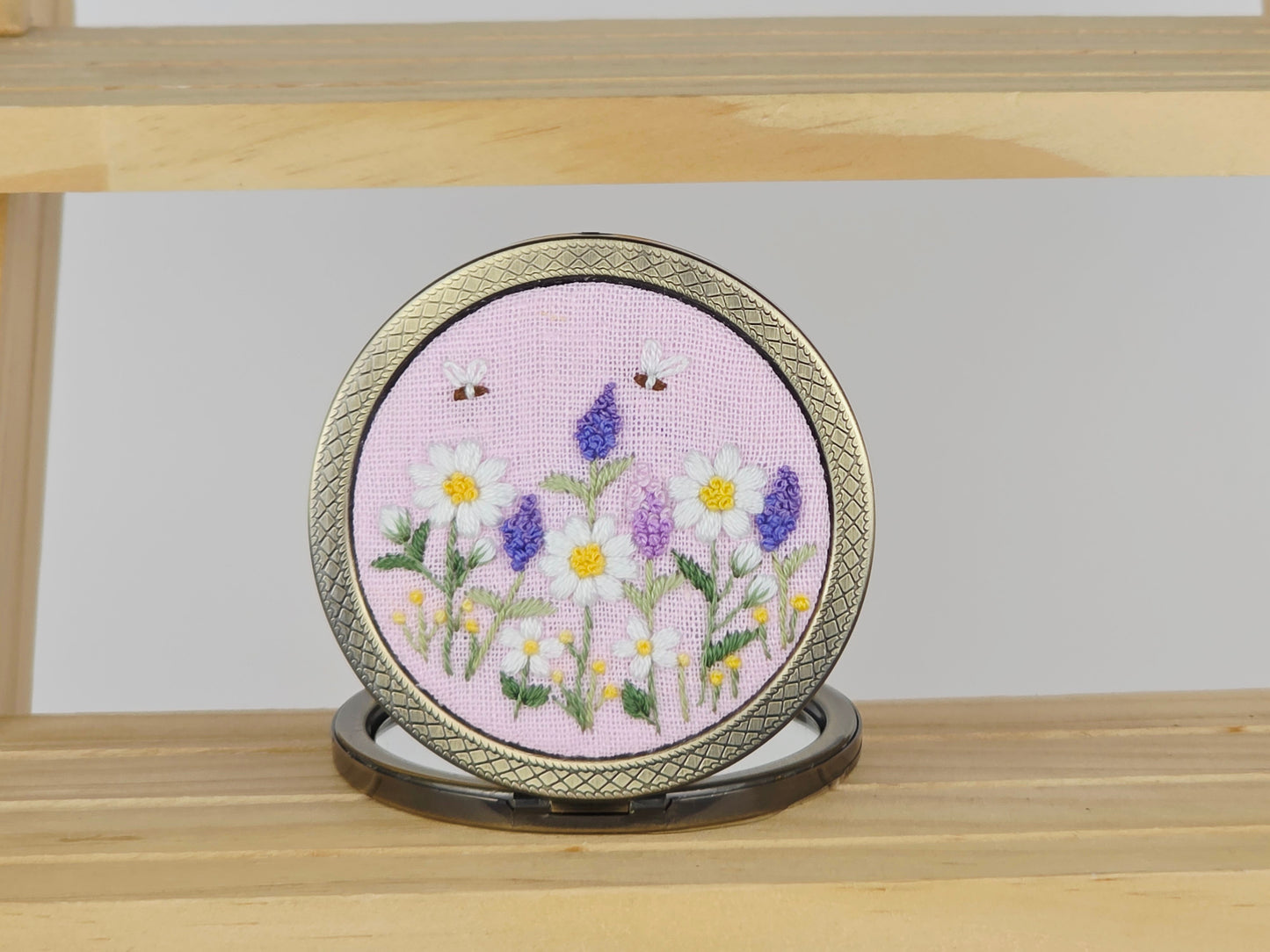 Motif Compact Mirror - Blush Lavender Daisy | Handmade by Lena Handicrafts