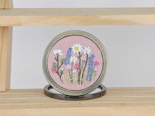 Motif Compact Mirror - Blush Daisy Bouquet | Handmade by Lena Handicrafts
