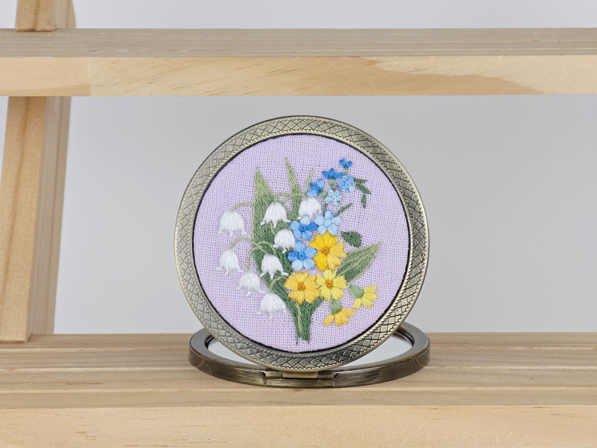 Motif Compact Mirror - Lilac Spring Bouquet | Handmade by Lena Handicrafts