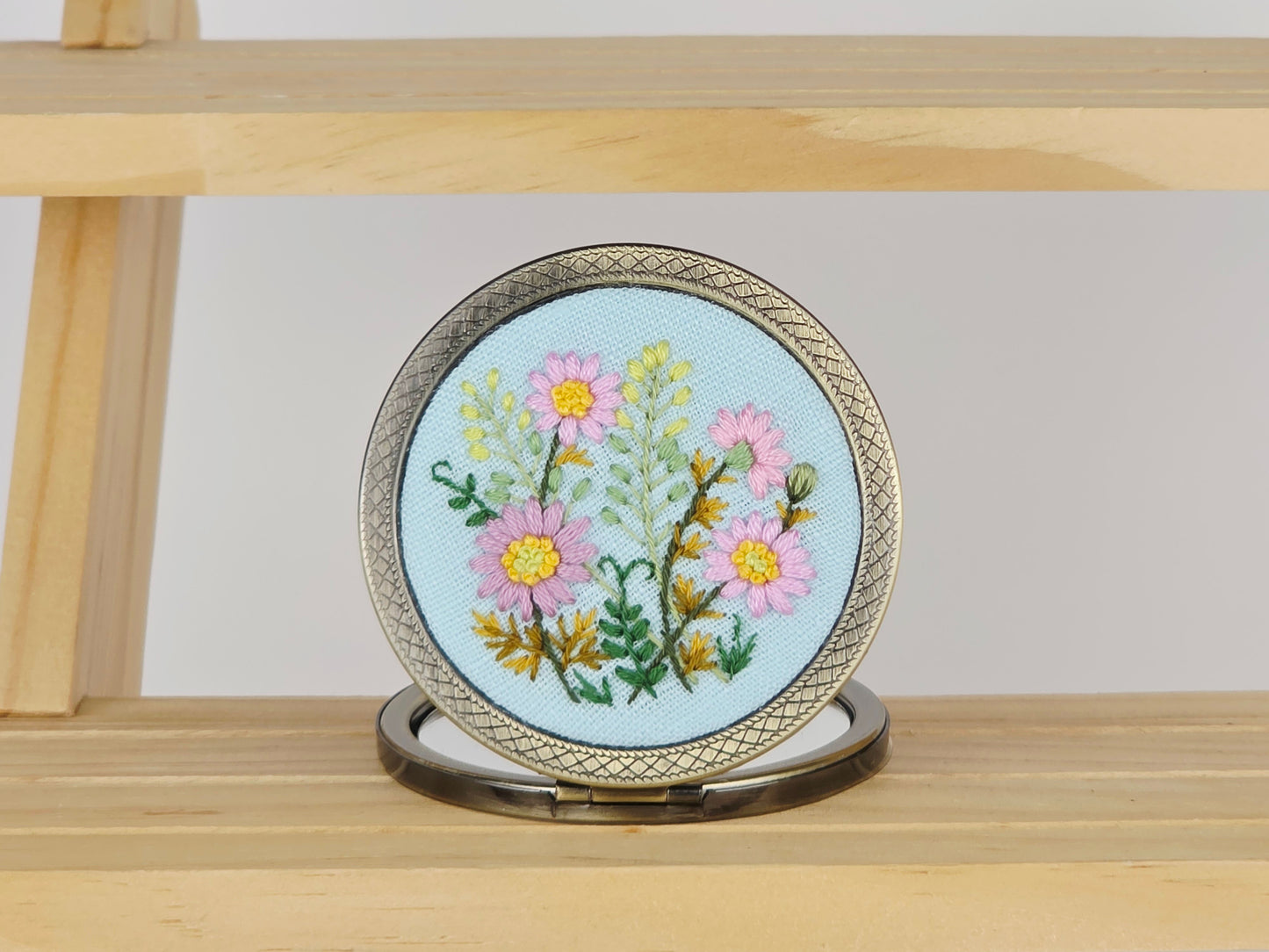 Motif Compact Mirror - Sky Aster Bouquet | Handmade by Lena Handicrafts