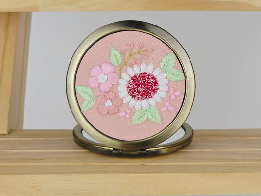 Motif Compact Mirror - Blush Daisy Cluster | Handmade by Lena Handicrafts