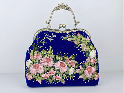 Velvet Clutch - Medium 🌟 #MK4