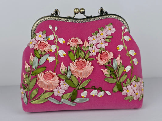 Velvet Clutch - Medium 🌟 #MK1