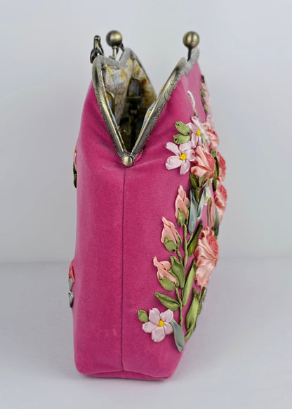 Velvet Clutch - Medium 🌟 #MK1