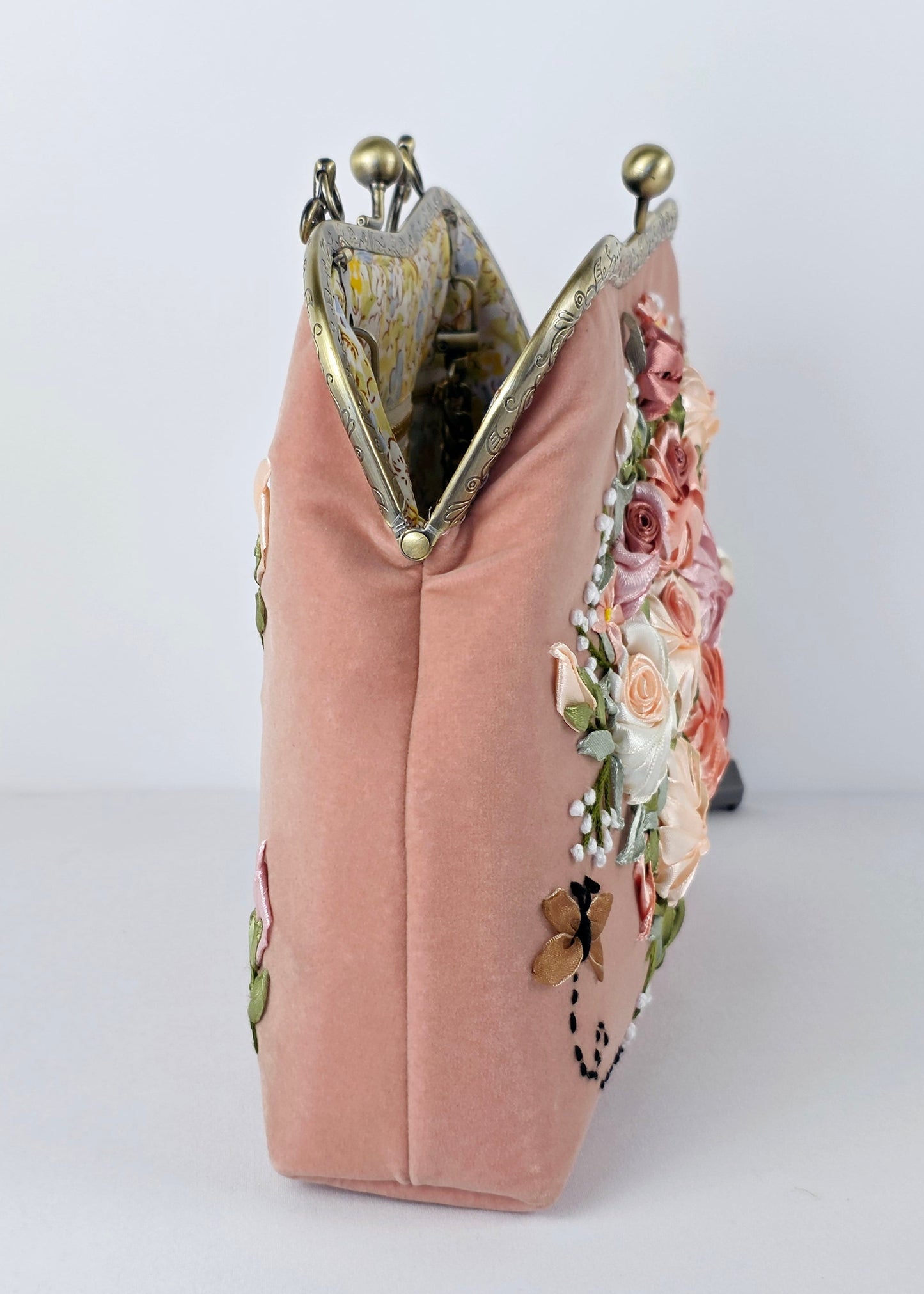 Velvet Clutch - Medium 🌟 #MK6