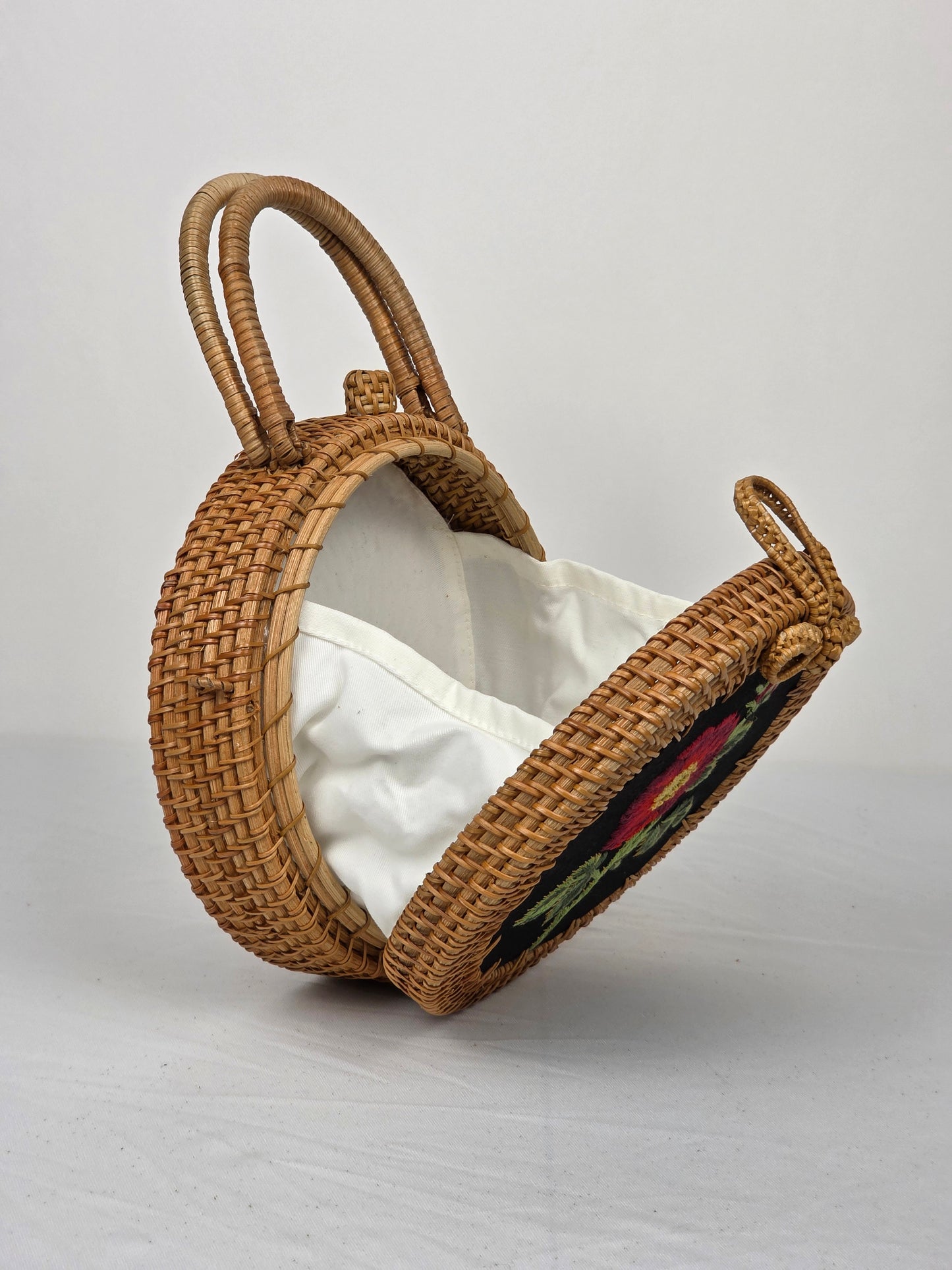 Circle Rattan Purse - French Rose
