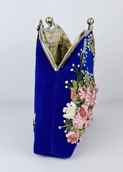 Velvet Clutch - Medium 🌟 #MK4