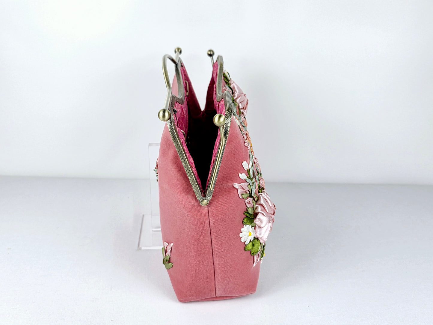 Velvet Clutch - Lux Bar 🌟🌟🌟 #1